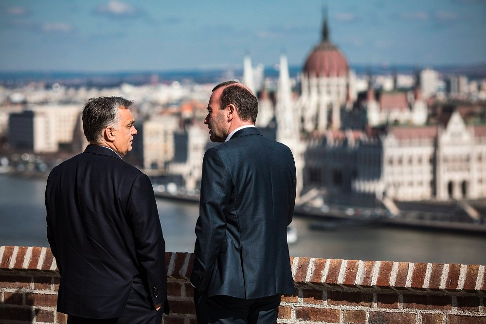 Orbán Viktor magyar miniszterelnök és Manfred Weber az Európai Néppárt (EPP) képviselő-csoportjának elnöke Budapesten tárgyal 2019 március 12-én a Fidesz esetleges kizárásáról.