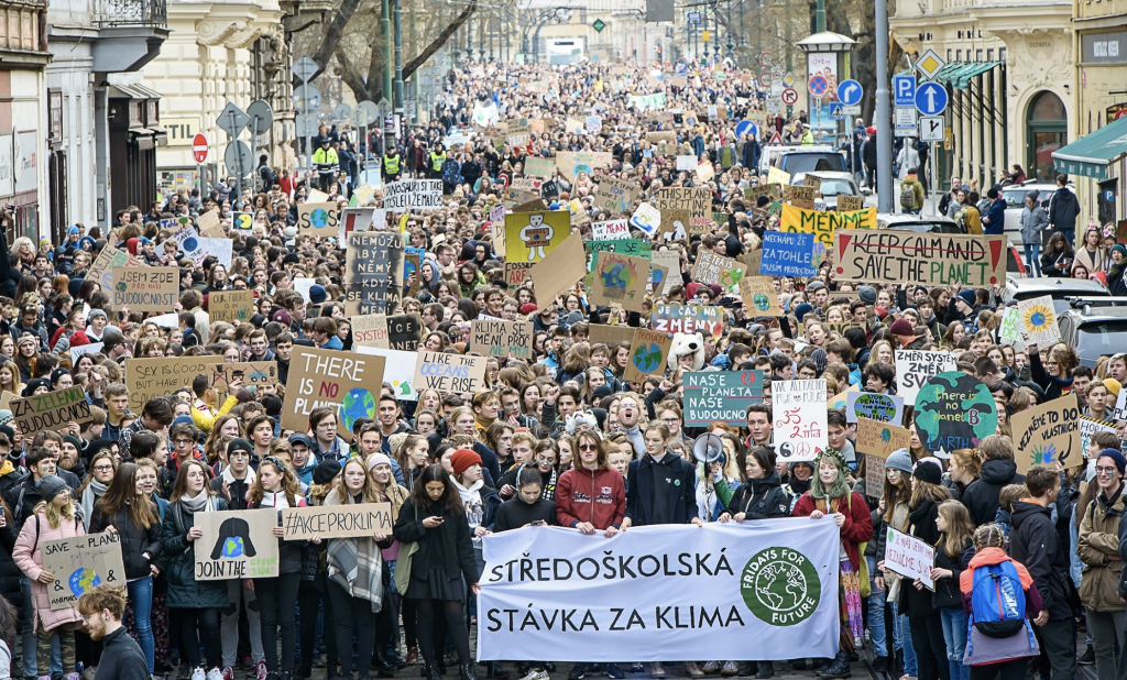 Környezetvédelmi diáktüntetés Prágában. Fotó: Petr Vrabec / Fridaysforfuture.cz