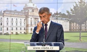 A vezető képünkön Andrej Babiš cseh miniszterelnököt látják sajtótájékoztató közben. Fotó: Vít Šimánek, ČTK. Irozhlas.cz