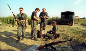 Jugoszláv Háború Folytatódnak A Harcok Horvátországban